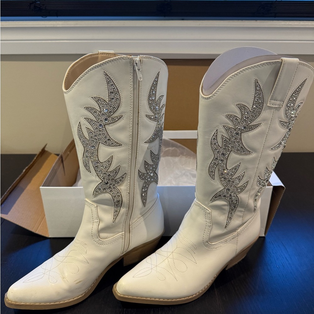 White Western Boots with Silver Accents